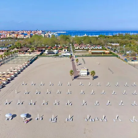 Camping Grande Italia Vulcano 5